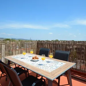 Beach, Restaurants And Views Apartamento Castelldefels